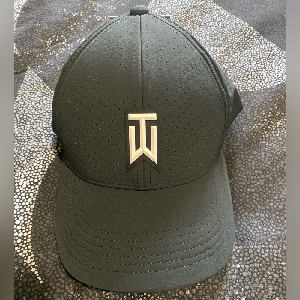 Nike Tiger Woods Hat